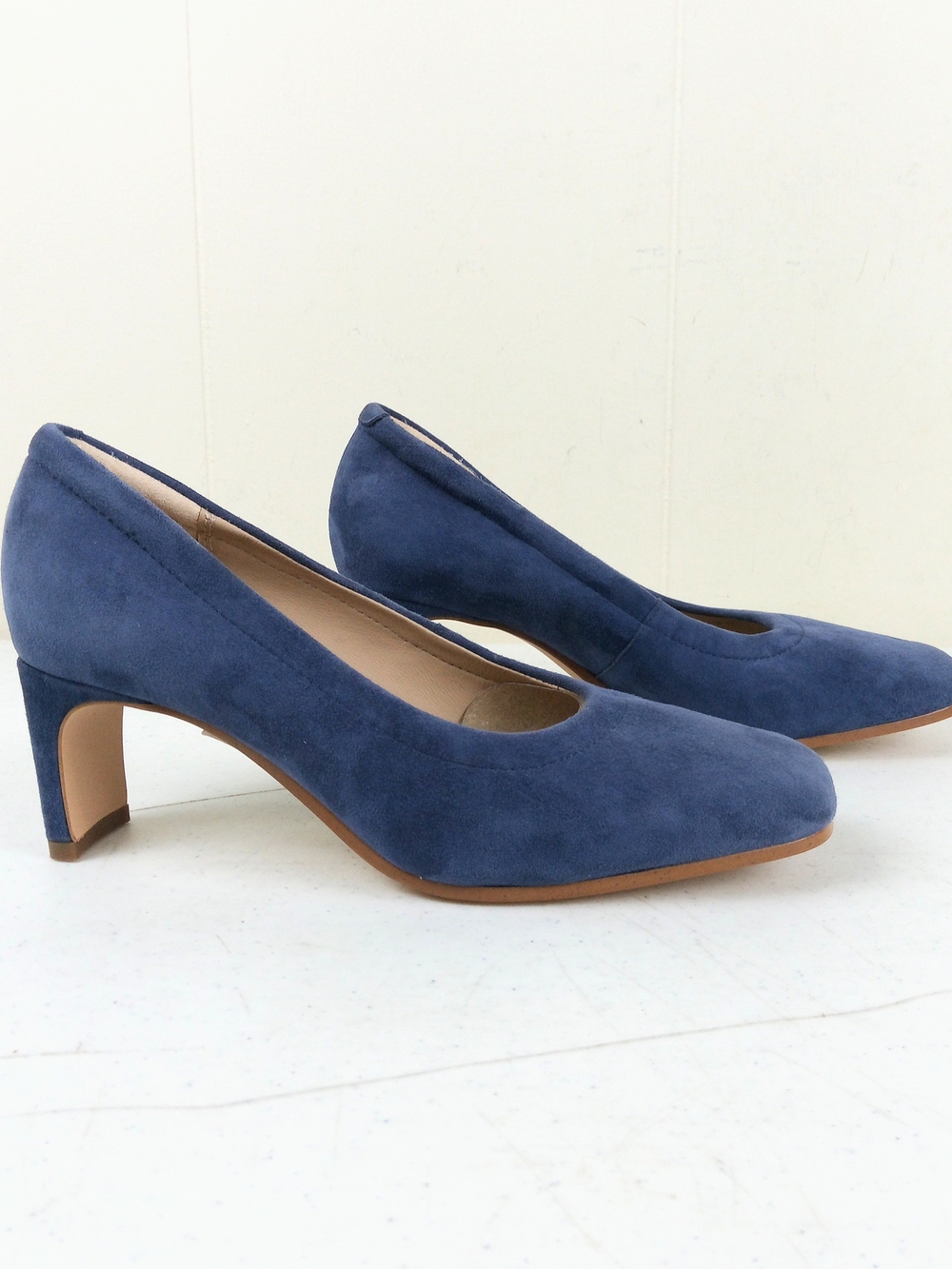 Clarks Seren Blue Suede Leather Pumps Women Size 6.5 Slip On Heels